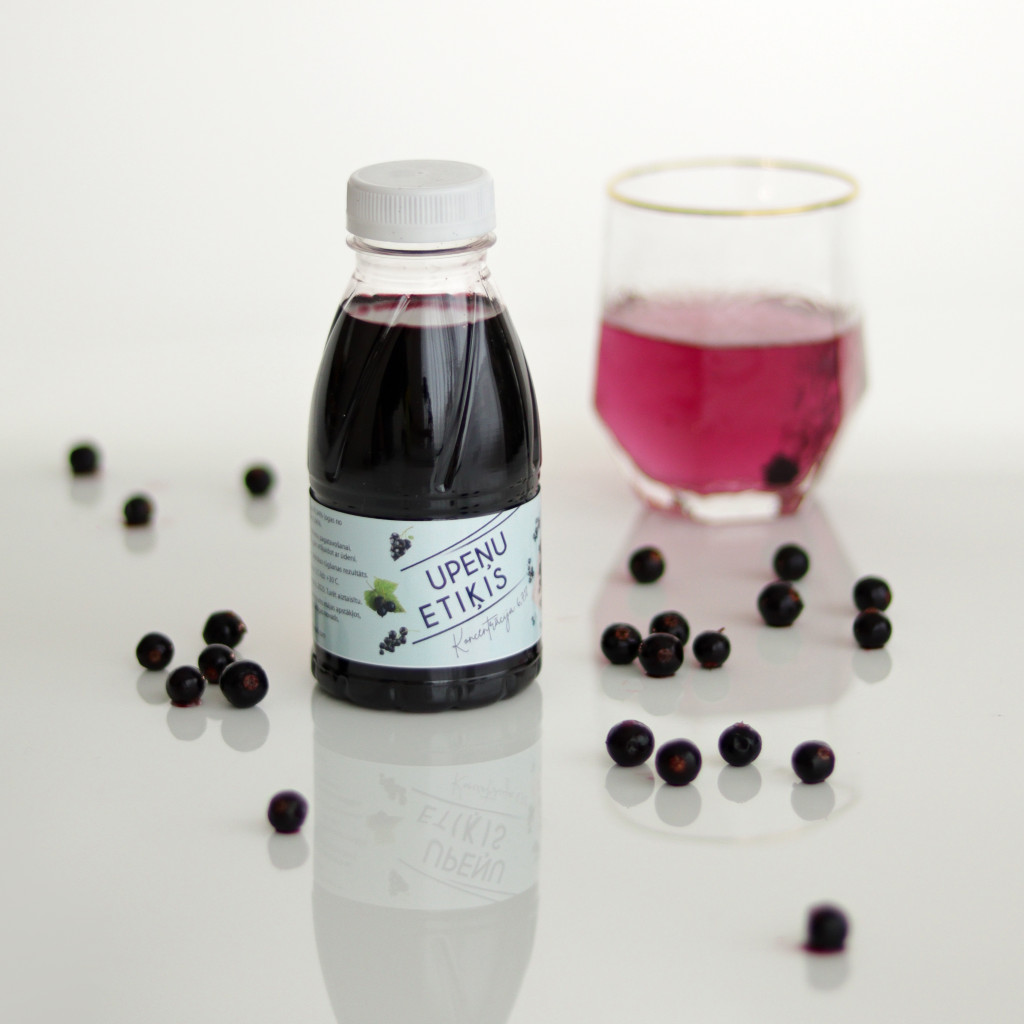 Blackcurrant vinegar 300ml